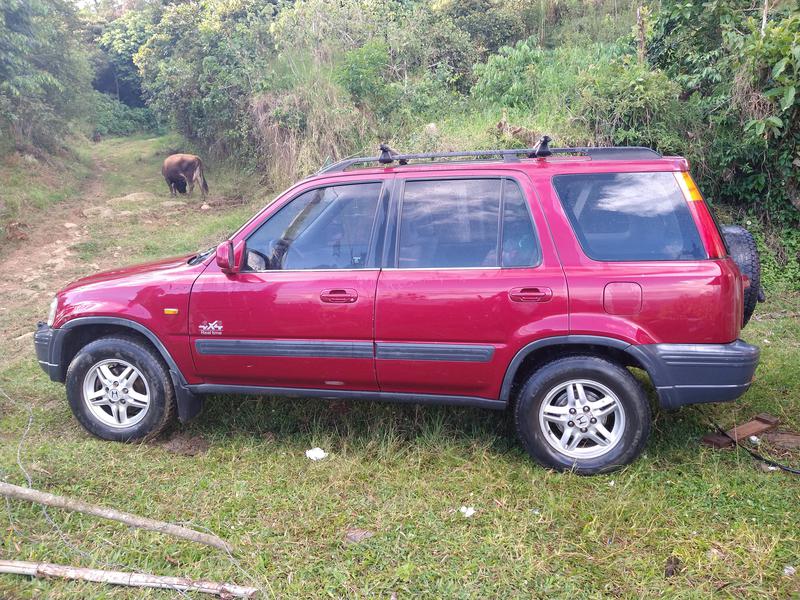 Honda CR-V • 1998 • 268,000 km 2