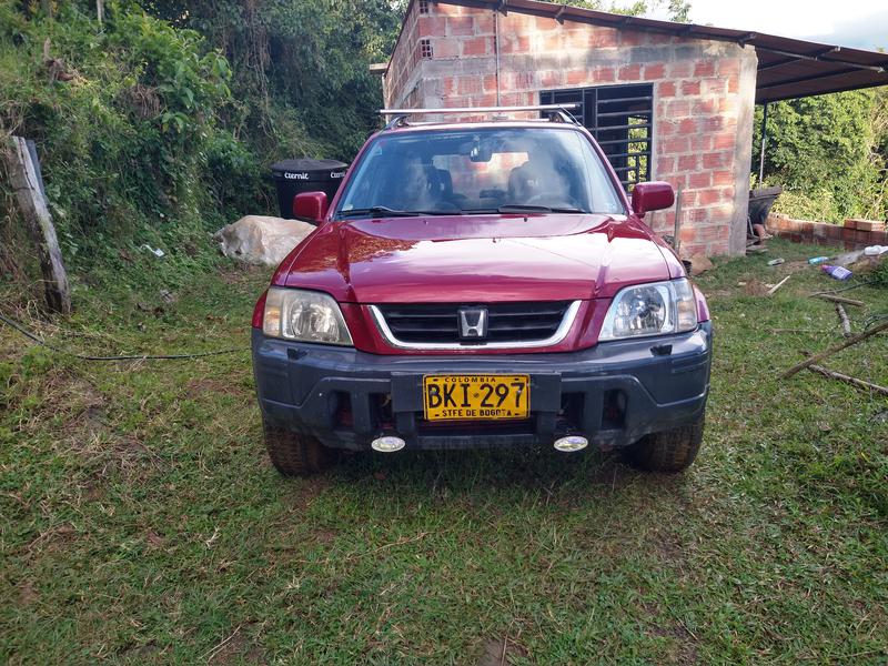 Honda CR-V • 1998 • 268,000 km 8