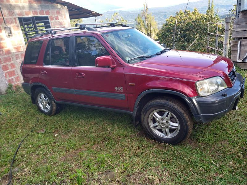 Honda CR-V • 1998 • 268,000 km 6