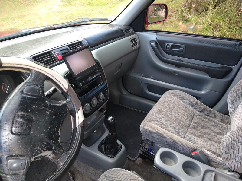 Honda CR-V • 1998 • 268,000 km 5