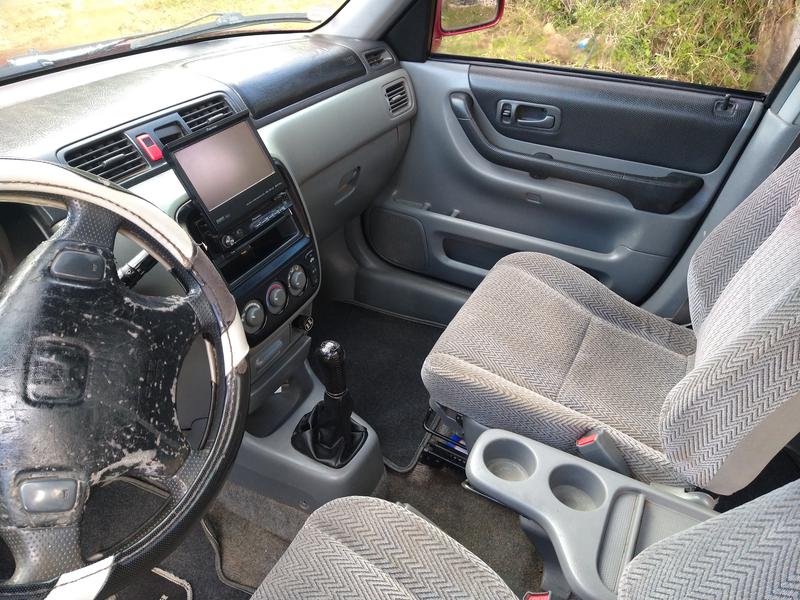 Honda CR-V • 1998 • 268,000 km 3