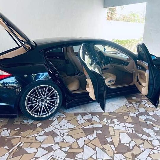 Porsche Panamera • 2014 • 40,000 km 11