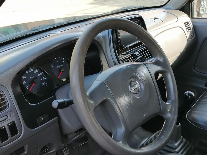 Nissan Frontier • 2009 • 250,000 km 5