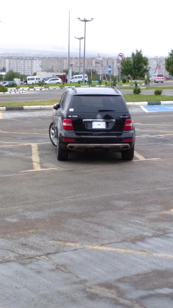 Mercedes-Benz GL • 2009 • 165,000 km 9