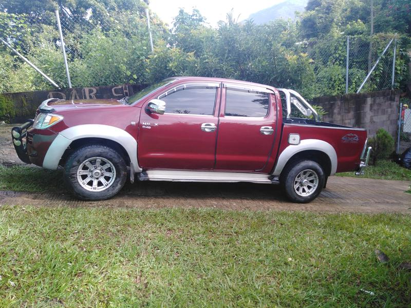 Toyota Hilux • 2006 • 111,111 km 1