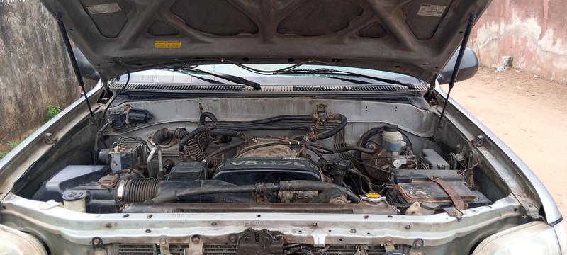 Toyota Sequoia • 2007 • 23,000 km 7