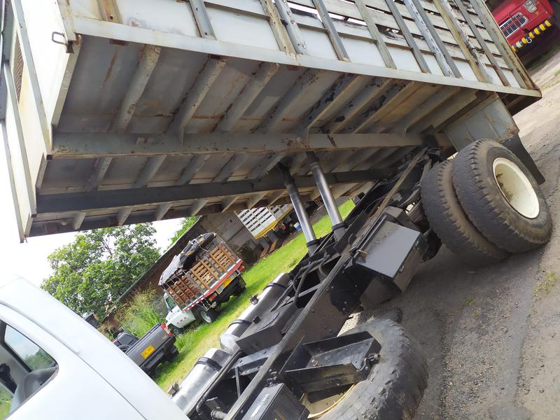 Dodge Charger • 1974 • 350,000 km 3