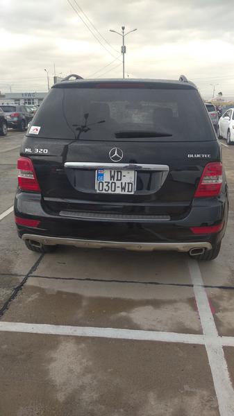 Mercedes-Benz GL • 2009 • 165,000 km 4