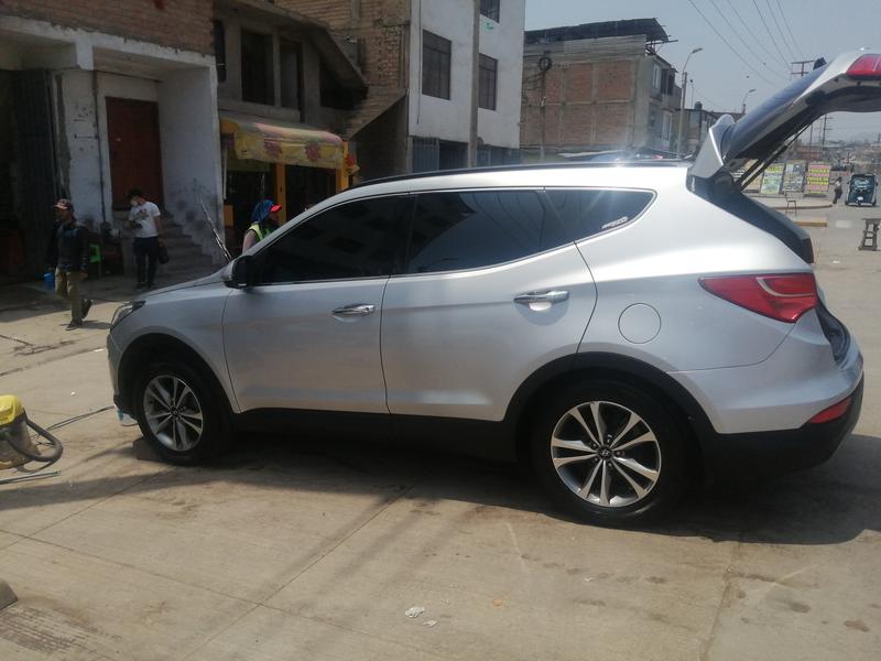Hyundai Santa Fe • 2015 • 60,000 km 4