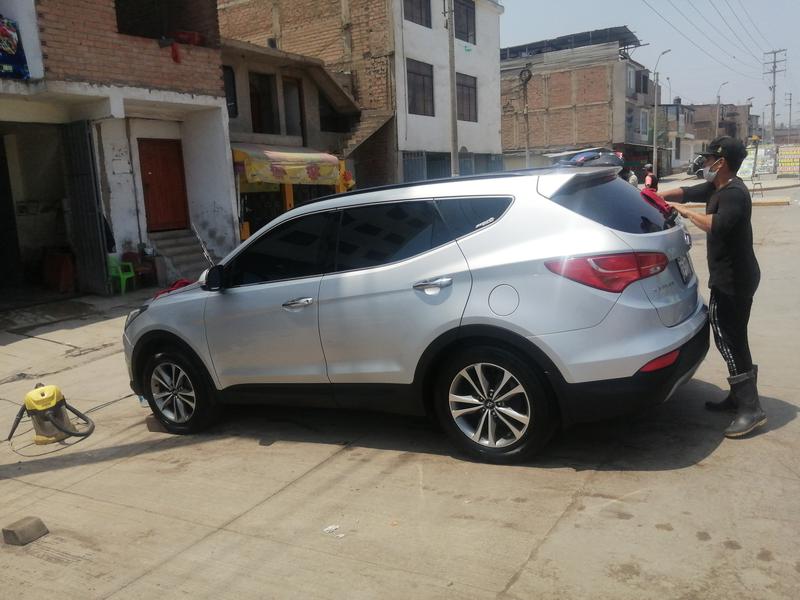 Hyundai Santa Fe • 2015 • 60,000 km 3