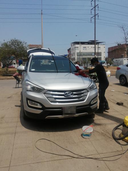 Hyundai Santa Fe • 2015 • 60,000 km 2