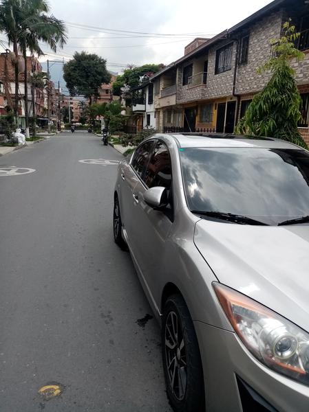 Mazda 3 • 2011 • 71,000 km 8