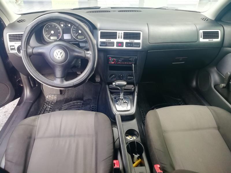 Volkswagen Jetta • 2008 • 129,000 km 3