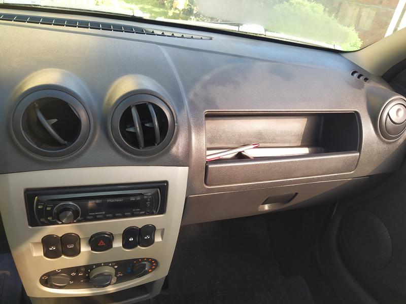 Renault Logan • 2010 • 155,000 km 7