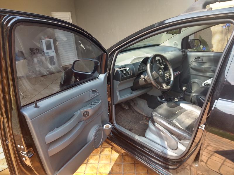 Volkswagen Fox • 2005 • 104,000 km 13