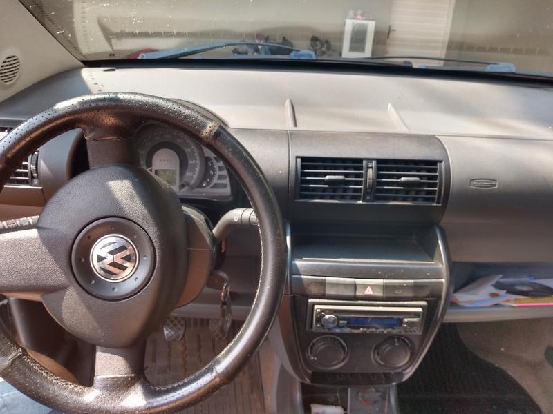 Volkswagen Fox • 2005 • 104,000 km 6