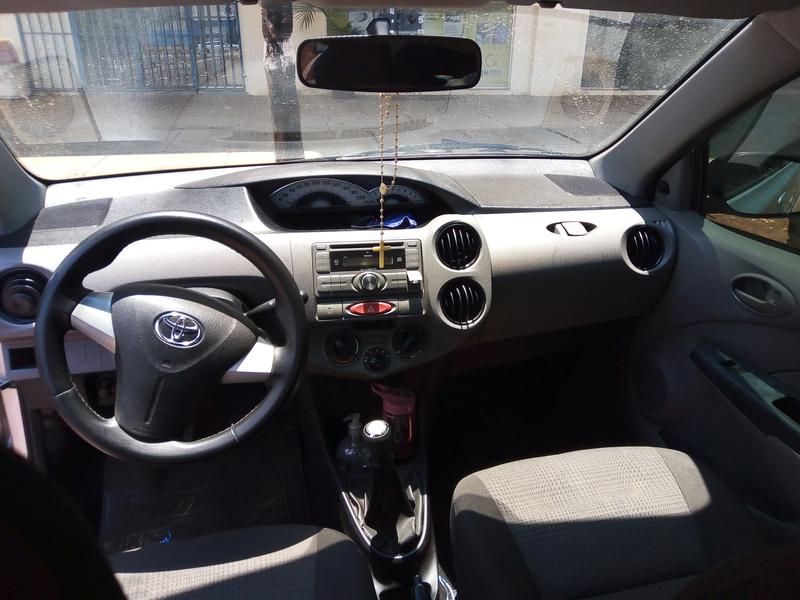 Toyota Etios • 2013 • 12,600 km 8
