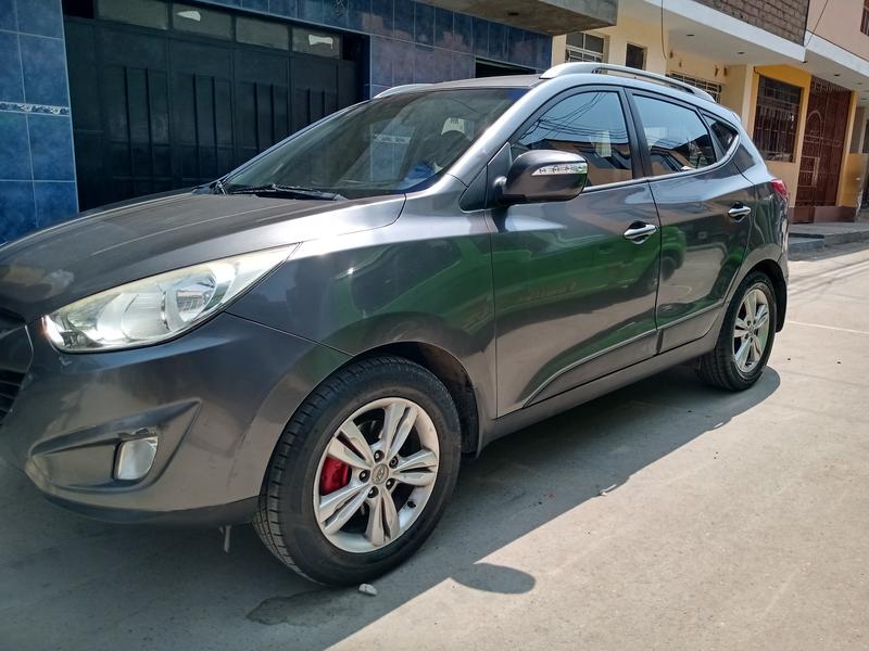Hyundai Tucson • 2013 • 108,000 km 1