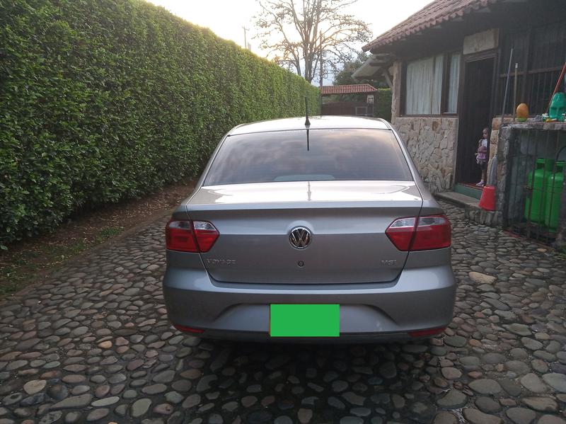 Volkswagen Gol • 2018 • 14,900 km 9
