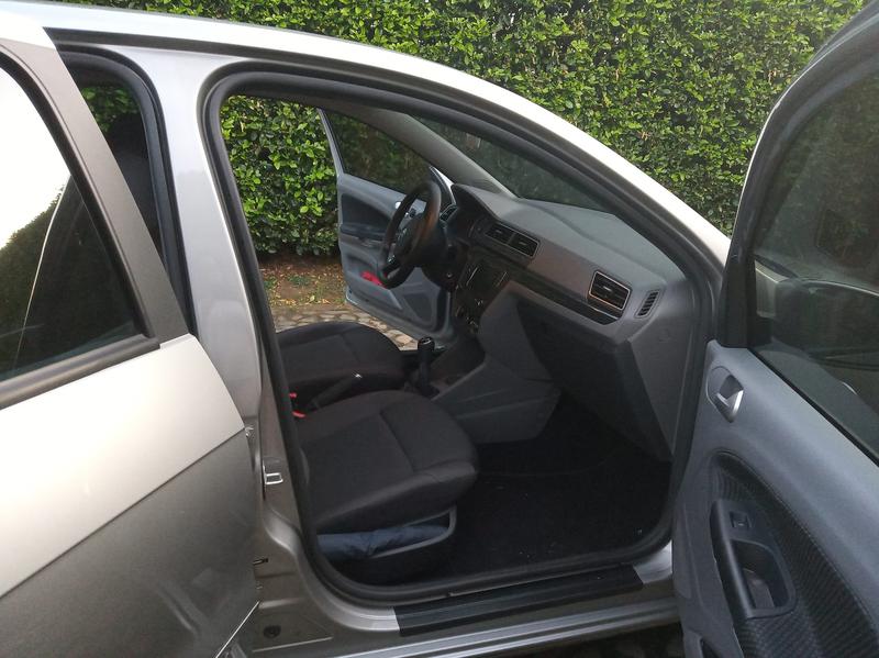 Volkswagen Gol • 2018 • 14,900 km 10