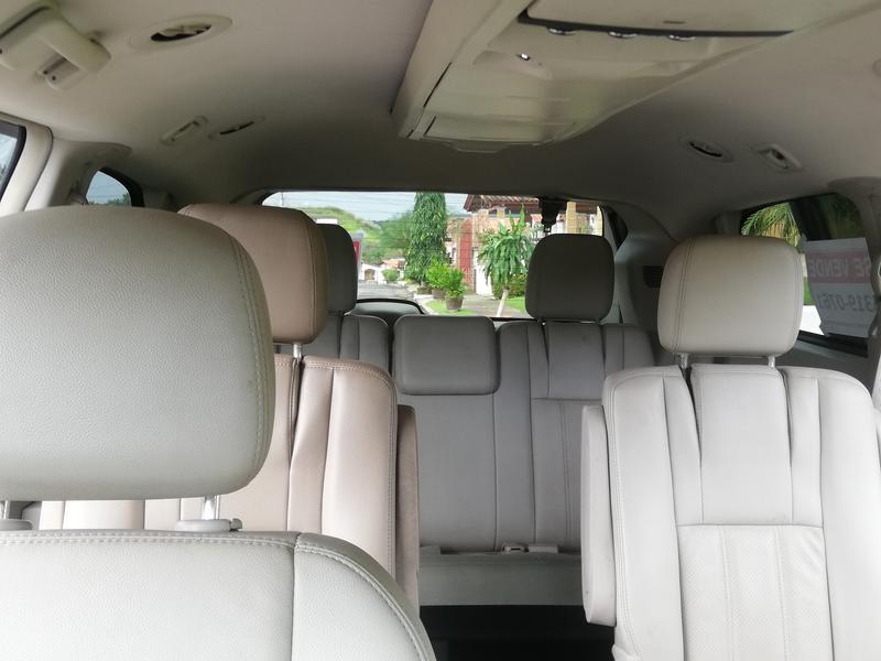 Chrysler Town & Country • 2014 • 65,000 km 4