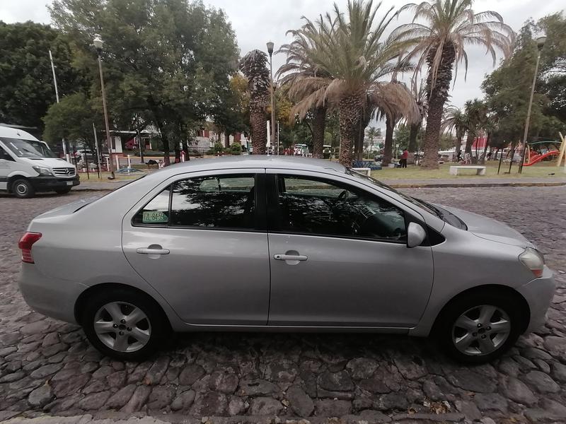 Toyota  • 2008 • 264,000 km 1