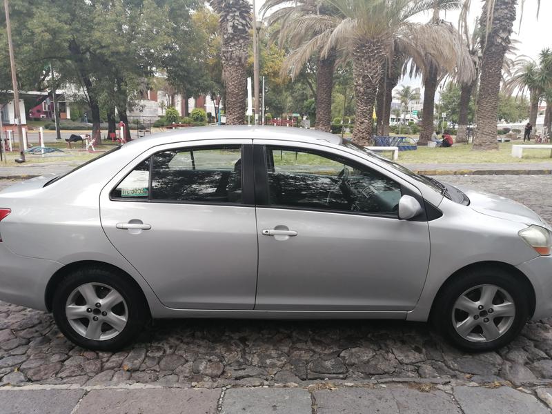 Toyota  • 2008 • 264,000 km 10