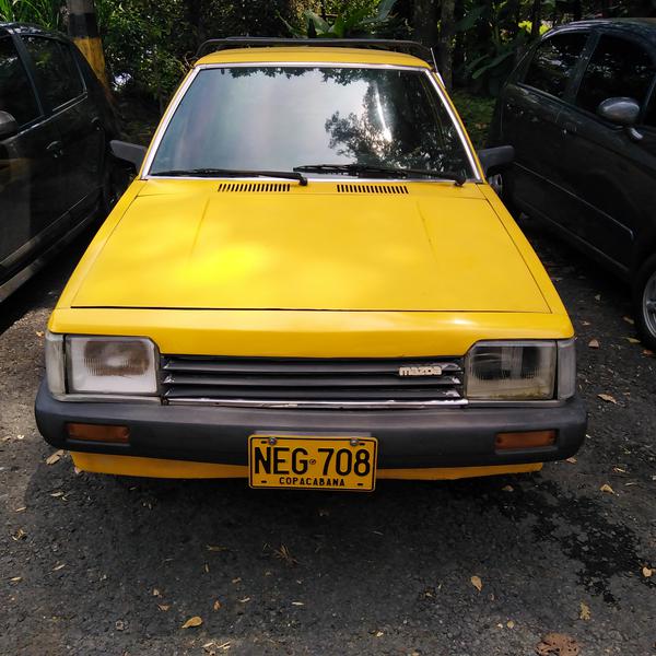 Mazda 323 • 1984 • 98,000 km 3