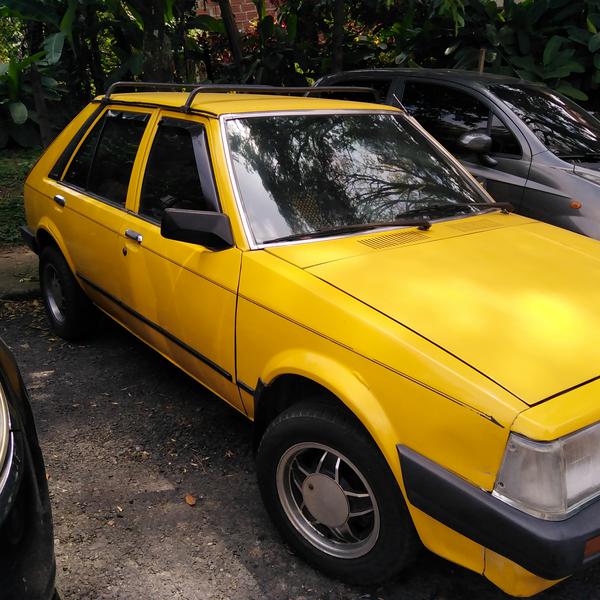 Mazda 323 • 1984 • 98,000 km 2