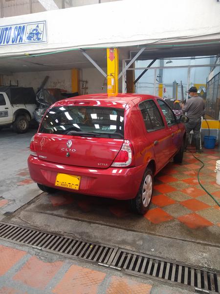 Renault Clio • 2016 • 30,000 km 3