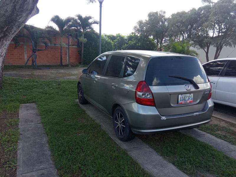 Honda Jazz • 2005 • 290 km 1