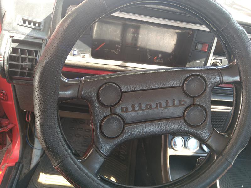 Volkswagen Jetta • 1985 • 207,000 km 11