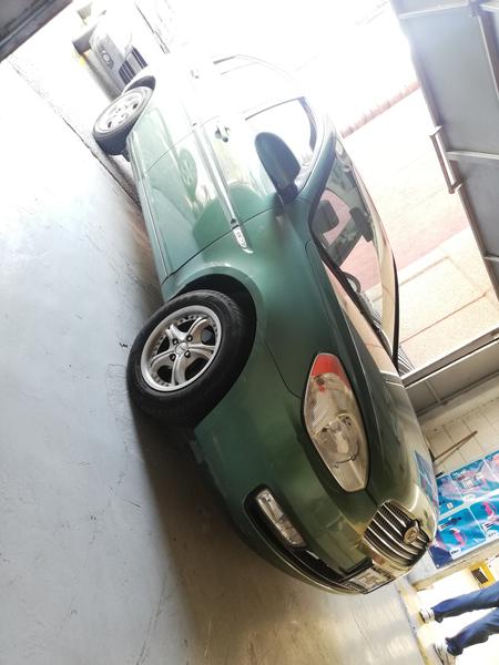 Dodge Attitude • 2007 • 105,000 km 3