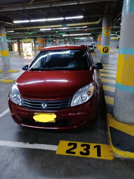 Renault 12 • 2012 • 75,000 km 3