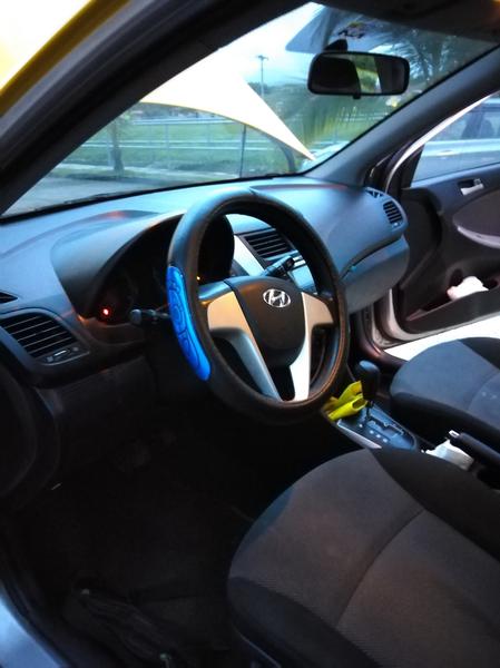Hyundai Accent • 2014 • 250,000 km 9