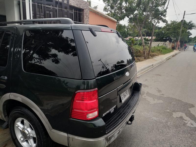 Ford Explorer • 2002 • 120,656 km 4