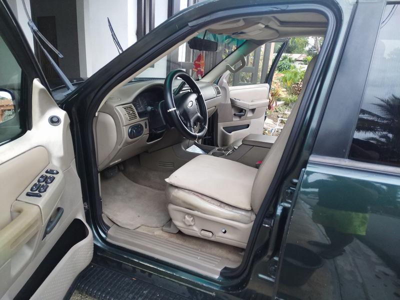 Ford Explorer • 2002 • 120,656 km 6