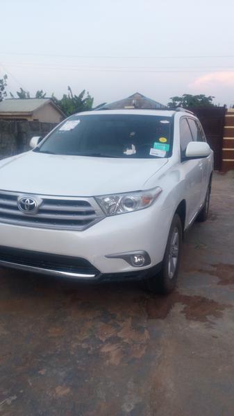 Toyota  • 2013 • 78,000 km 8