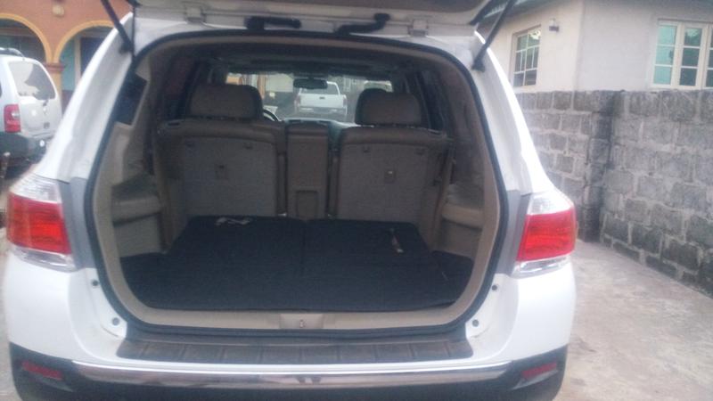 Toyota  • 2013 • 78,000 km 3