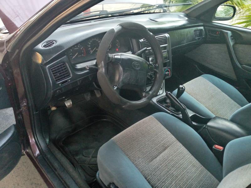 Toyota 4 Runner Limited • 2002 • 250,000 km 4