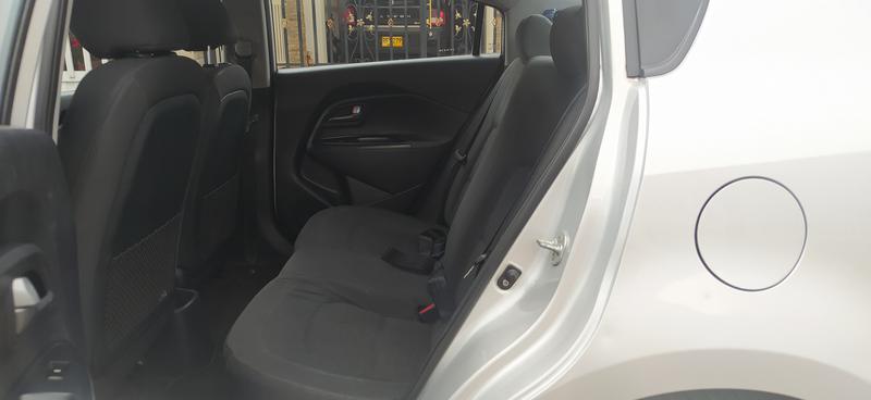 Kia Rio • 2015 • 54,000 km 8