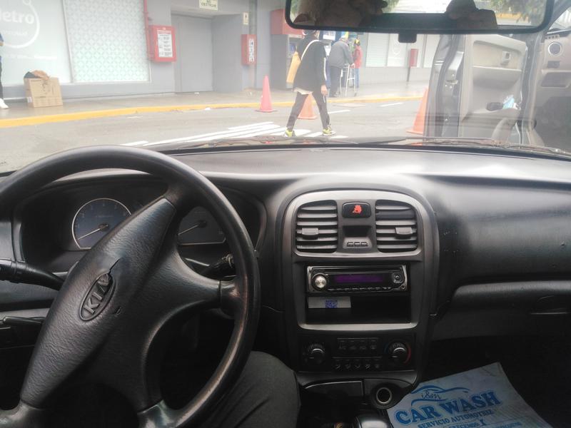 Kia Optima • 2005 • 126,000 km 3