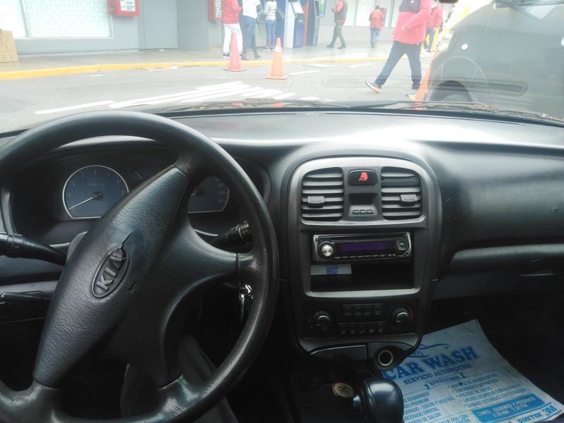 Kia Optima • 2005 • 126,000 km 5