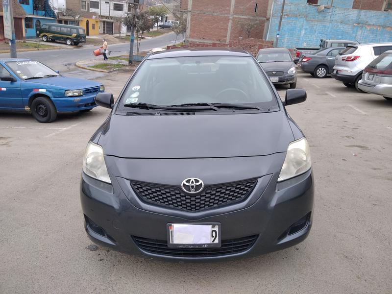 Toyota Yaris • 2012 • 27,000 km 5