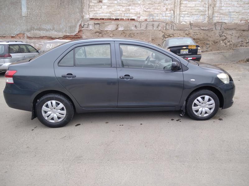 Toyota Yaris • 2012 • 27,000 km 2