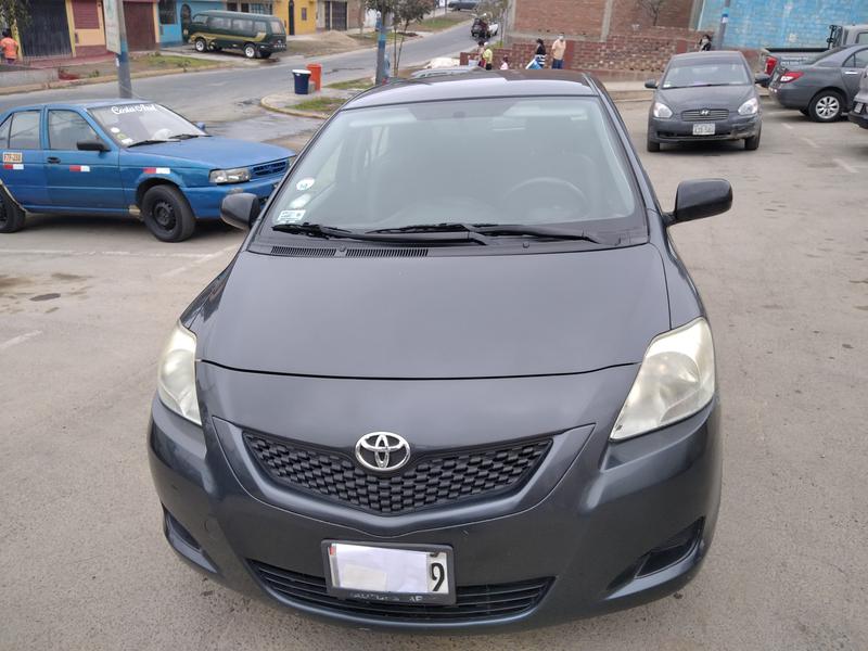 Toyota Yaris • 2012 • 27,000 km 10