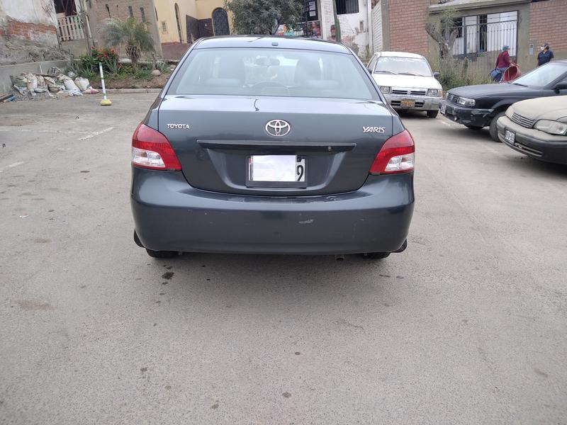 Toyota Yaris • 2012 • 27,000 km 7