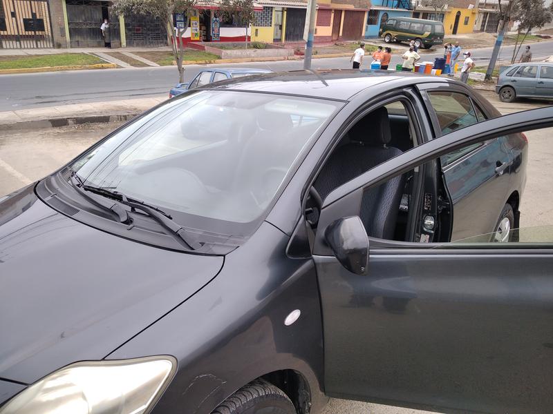 Toyota Yaris • 2012 • 27,000 km 11