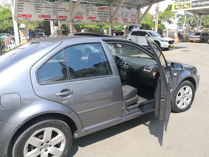 Volkswagen Jetta • 2010 • 89,300 km 13