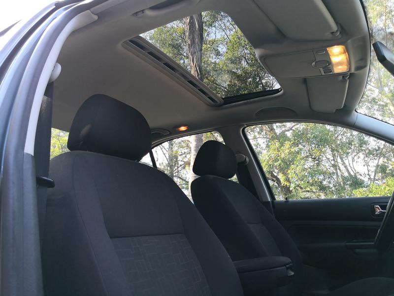 Volkswagen Jetta • 2010 • 89,300 km 5